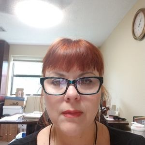 Meet your Posher, Yanna